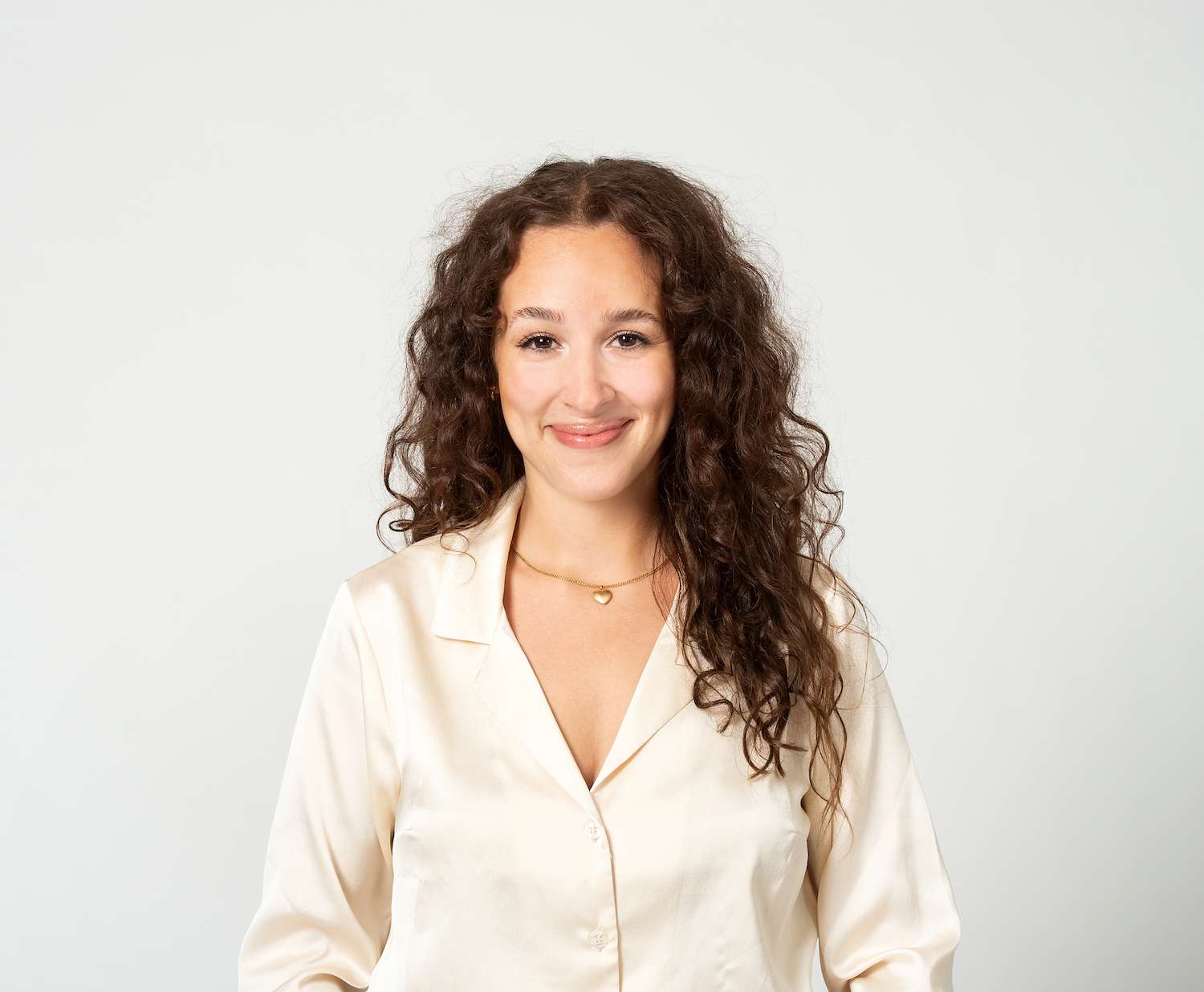 Headshot of Schehrazad Azzoun Global Head of SDR at Starmind